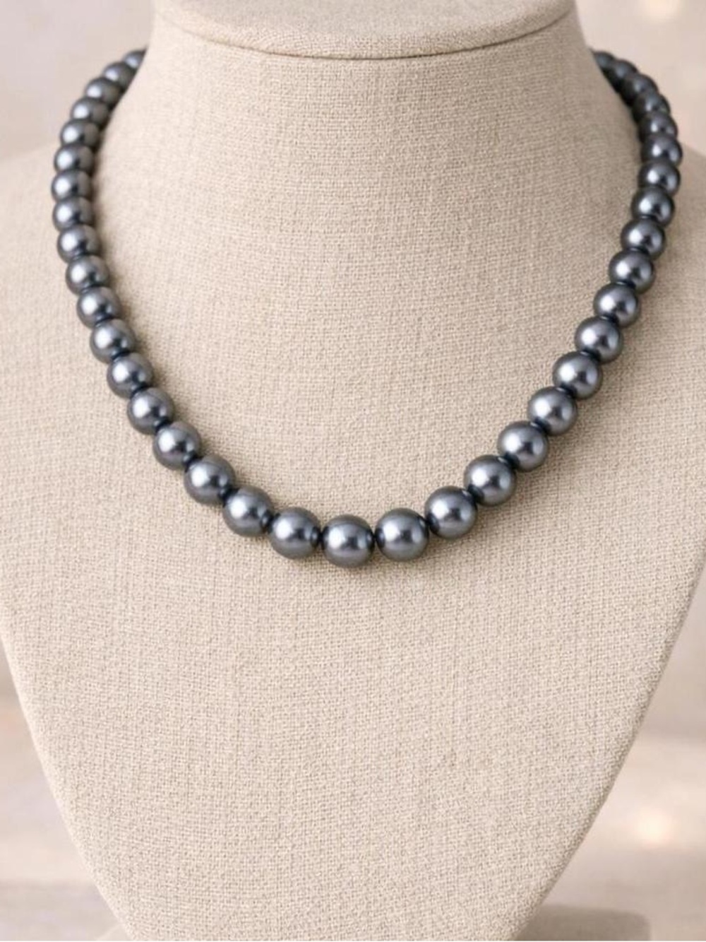 Classic Gray Pearl Necklace - Elegant Women's Jewelry